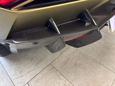 2024 Lamborghini REVUELTO thumbnail 33