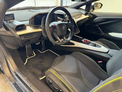 2024 Lamborghini REVUELTO thumbnail 19