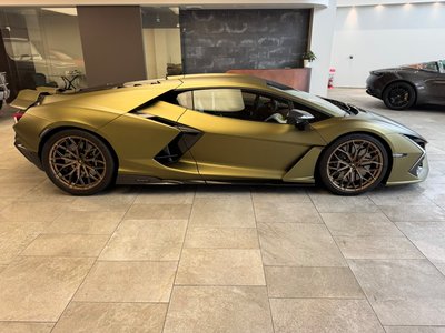 2024 Lamborghini REVUELTO thumbnail 14