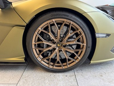 2024 Lamborghini REVUELTO thumbnail 41