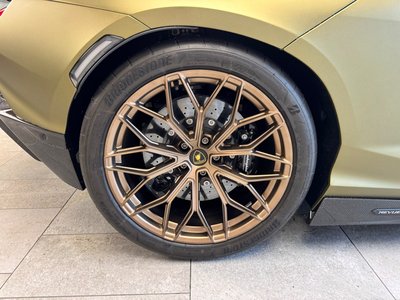 2024 Lamborghini REVUELTO thumbnail 40