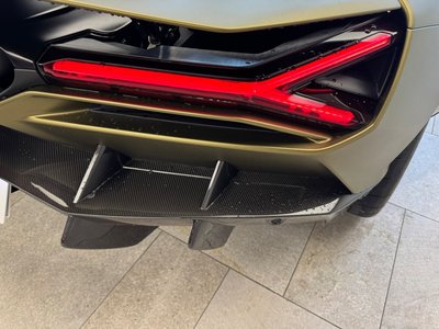 2024 Lamborghini REVUELTO thumbnail 35