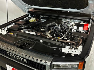 TOYOTA LAND CRUISER 250 - 7