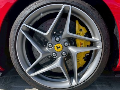 صورة 29 لـ 2020 Ferrari F8 TRIBUTO