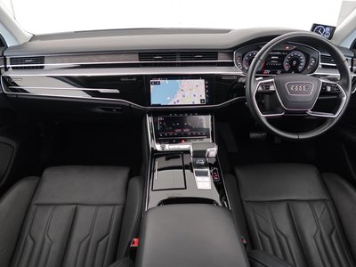 AUDI A8 - 8