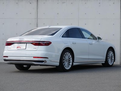 AUDI A8 - 6