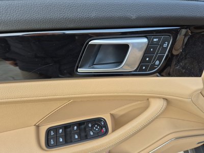 PORSCHE PANAMERA - 6