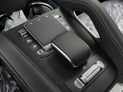 2026 Mercedes-BENZ GLE — миниатюра 30