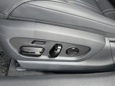 صورة مصغرة 31 لـ 2024 Lexus ES