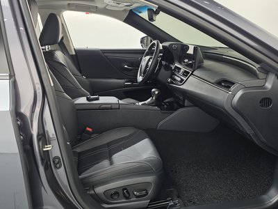 صورة مصغرة 16 لـ 2024 Lexus ES