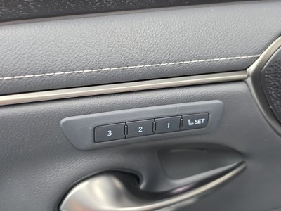 صورة مصغرة 37 لـ 2024 Lexus ES