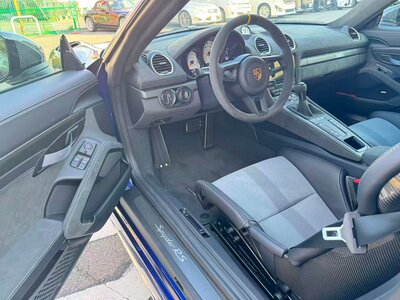 PORSCHE 718 SPYDER - 10