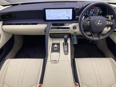 2024 Lexus LC CONVERTIBLE photo 2