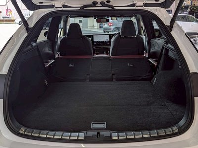 صورة مصغرة 34 لـ 2023 Lexus RX