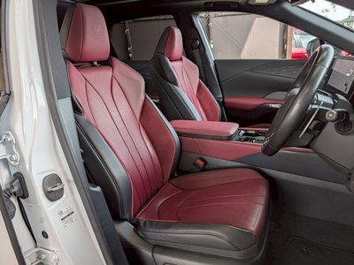 صورة مصغرة 35 لـ 2023 Lexus RX