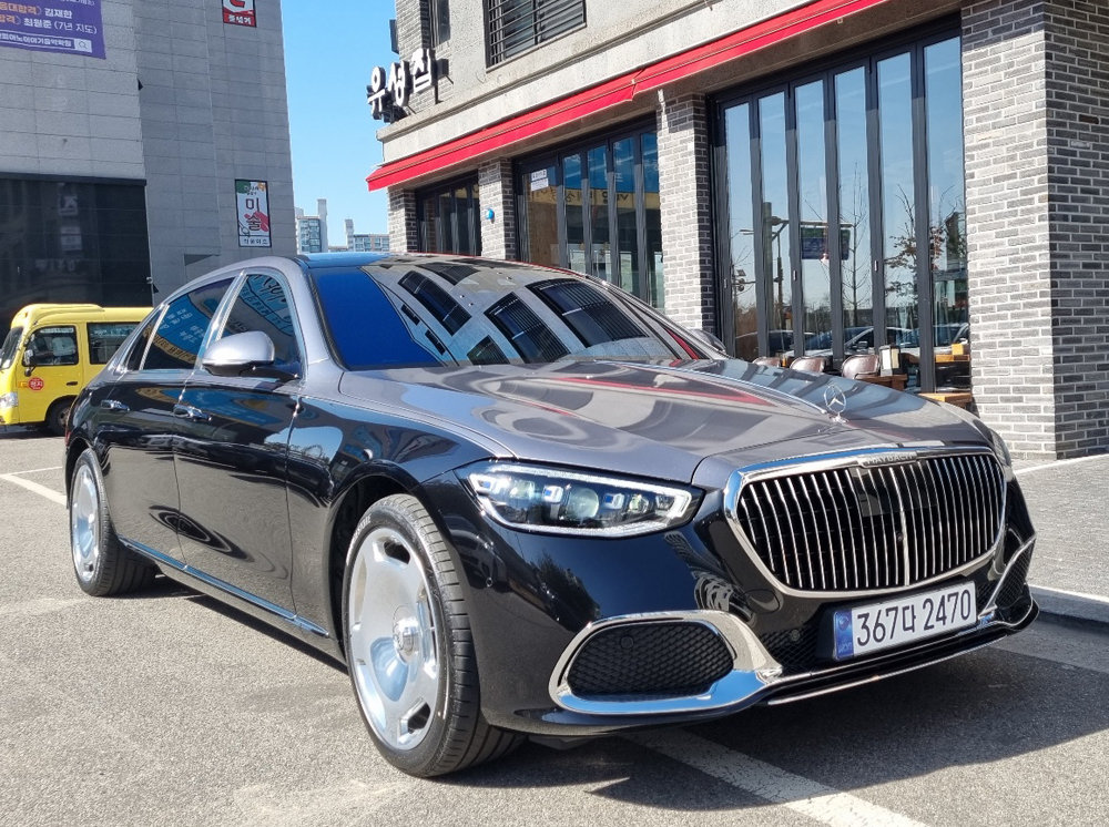 MERCEDES-BENZ S-CLASS - View 1