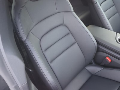 صورة مصغرة 32 لـ 2025 Porsche TAYCAN