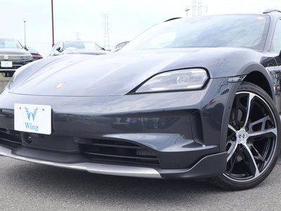 2025 Porsche TAYCAN 照片 2