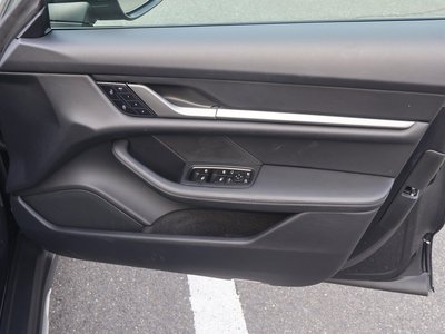 صورة مصغرة 25 لـ 2025 Porsche TAYCAN