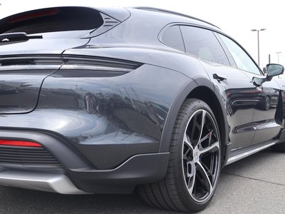 صورة مصغرة 12 لـ 2025 Porsche TAYCAN