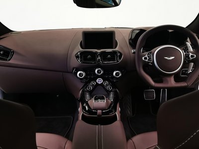 ASTON MARTIN VANTAGE - 5
