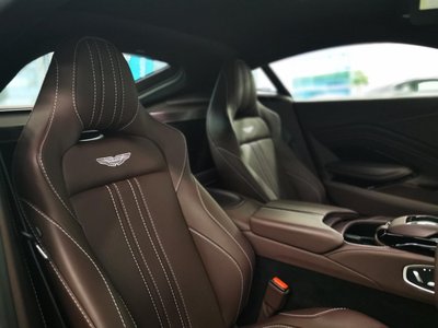 ASTON MARTIN VANTAGE - 9