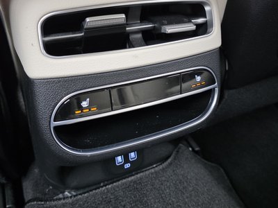 2021 Genesis GV70 — миниатюра 28