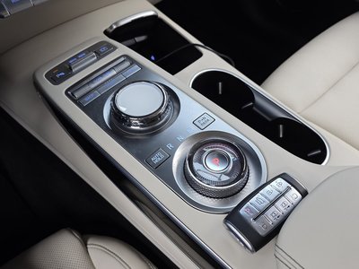 2021 Genesis GV70 — миниатюра 12