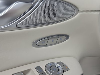 2021 Genesis GV70 — миниатюра 27