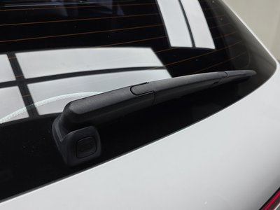 2021 Genesis GV70 — миниатюра 25