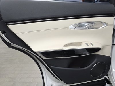 2021 Genesis GV70 — миниатюра 15