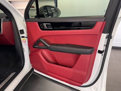 PORSCHE CAYENNE - 10