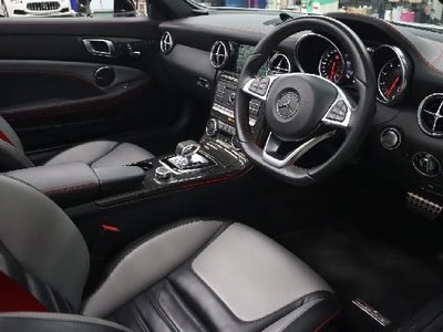 MERCEDES-BENZ SL AMG - 4