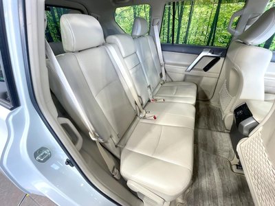 TOYOTA LAND CRUISER PRADO - 9