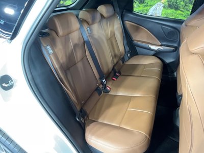 2025 Lexus LBX — миниатюра 18