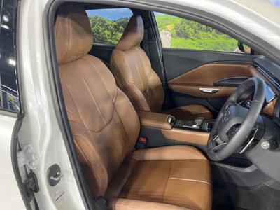 2025 Lexus LBX — миниатюра 16