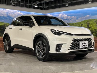 2025 Lexus LBX — миниатюра 32