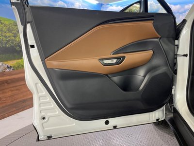2025 Lexus LBX — миниатюра 67