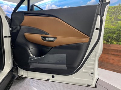 2025 Lexus LBX — миниатюра 62