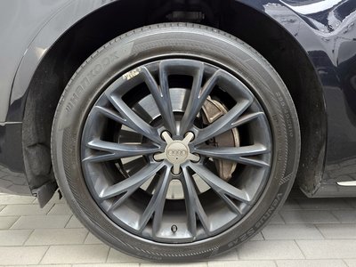 AUDI A8 - 6