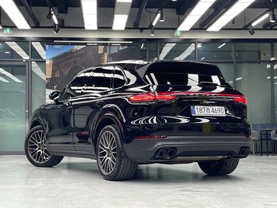 PORSCHE CAYENNE - 3