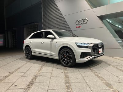 AUDI Q8 - 5