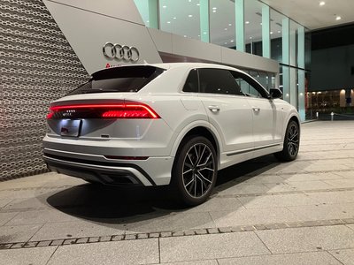 AUDI Q8 - 7