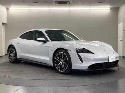 صورة 7 لـ 2021 Porsche TAYCAN