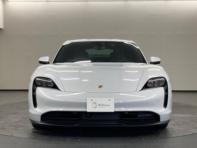 صورة 8 لـ 2021 Porsche TAYCAN