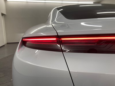 صورة 14 لـ 2021 Porsche TAYCAN