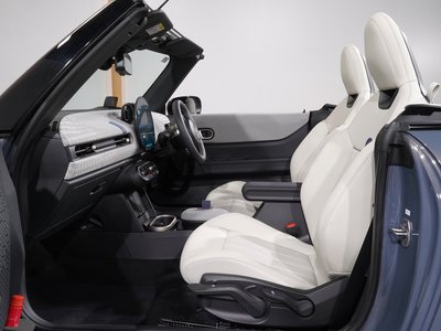 2025 MINI COOPER CONVERTIBLE photo 13