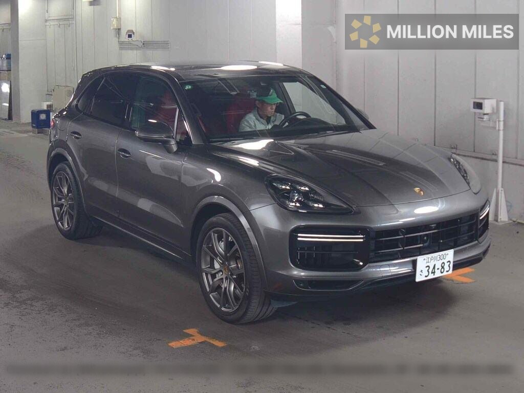 PORSCHE CAYENNE - View 1