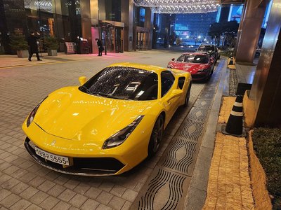 FERRARI 488 SPIDER - 1