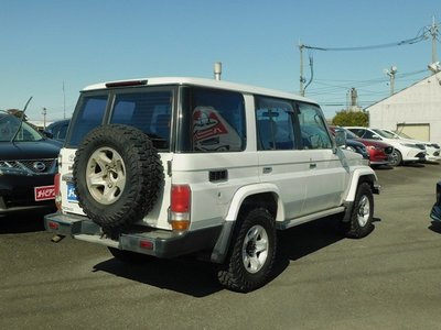 TOYOTA LAND CRUISER 70 - 5